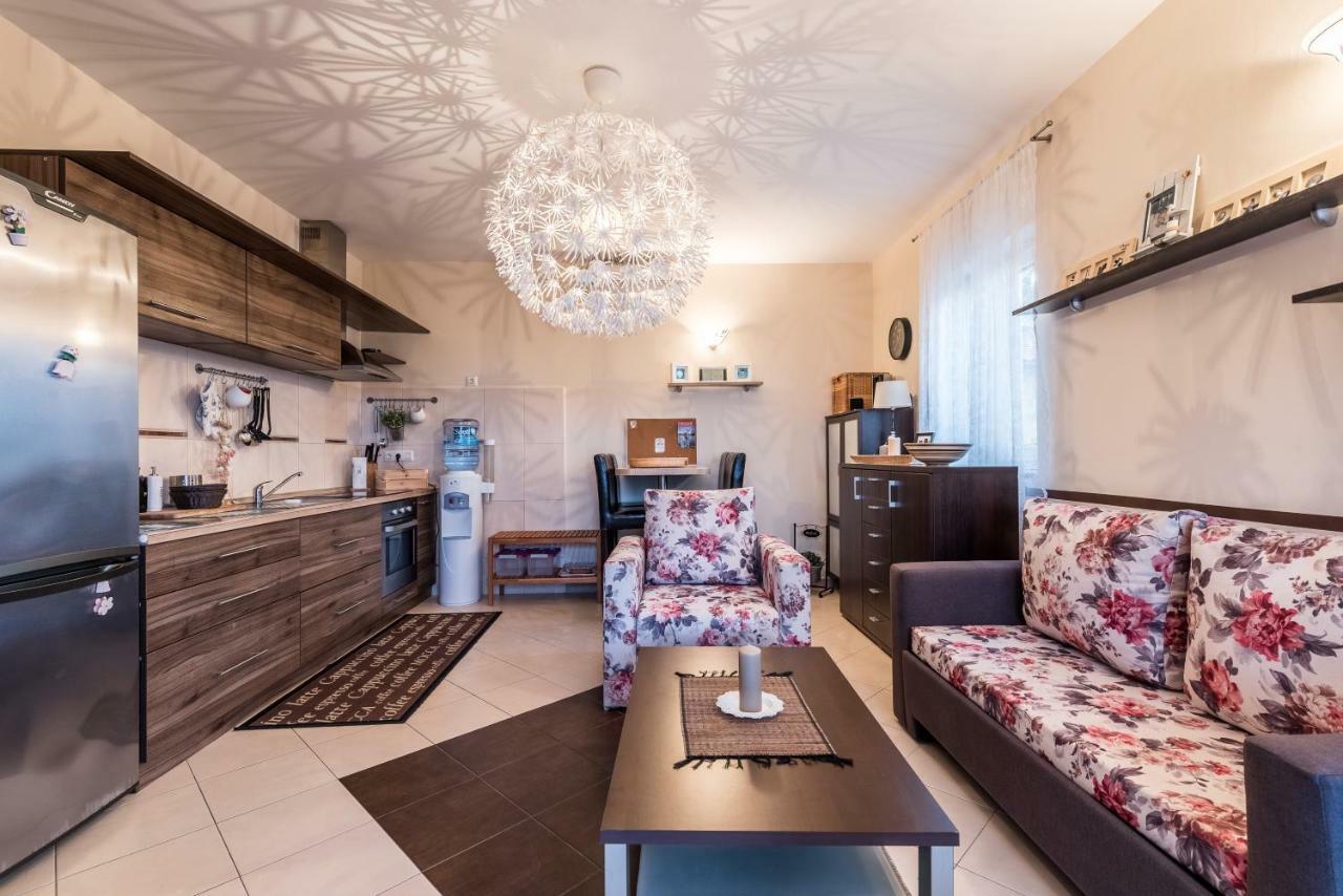 Apartments Jelavic Sutomiscica Eksteriør billede